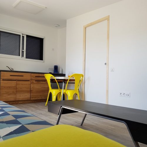 appartement-airbnb-angers-etage-yellow-sun-appartement20180803_123604