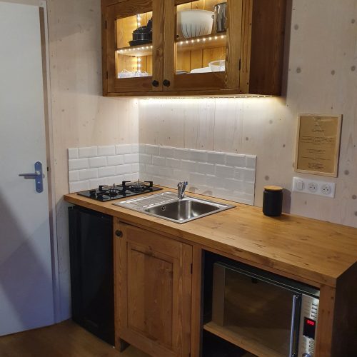 appartement-airbnb-angers-tiny-house-1-atypique-20210721_220206